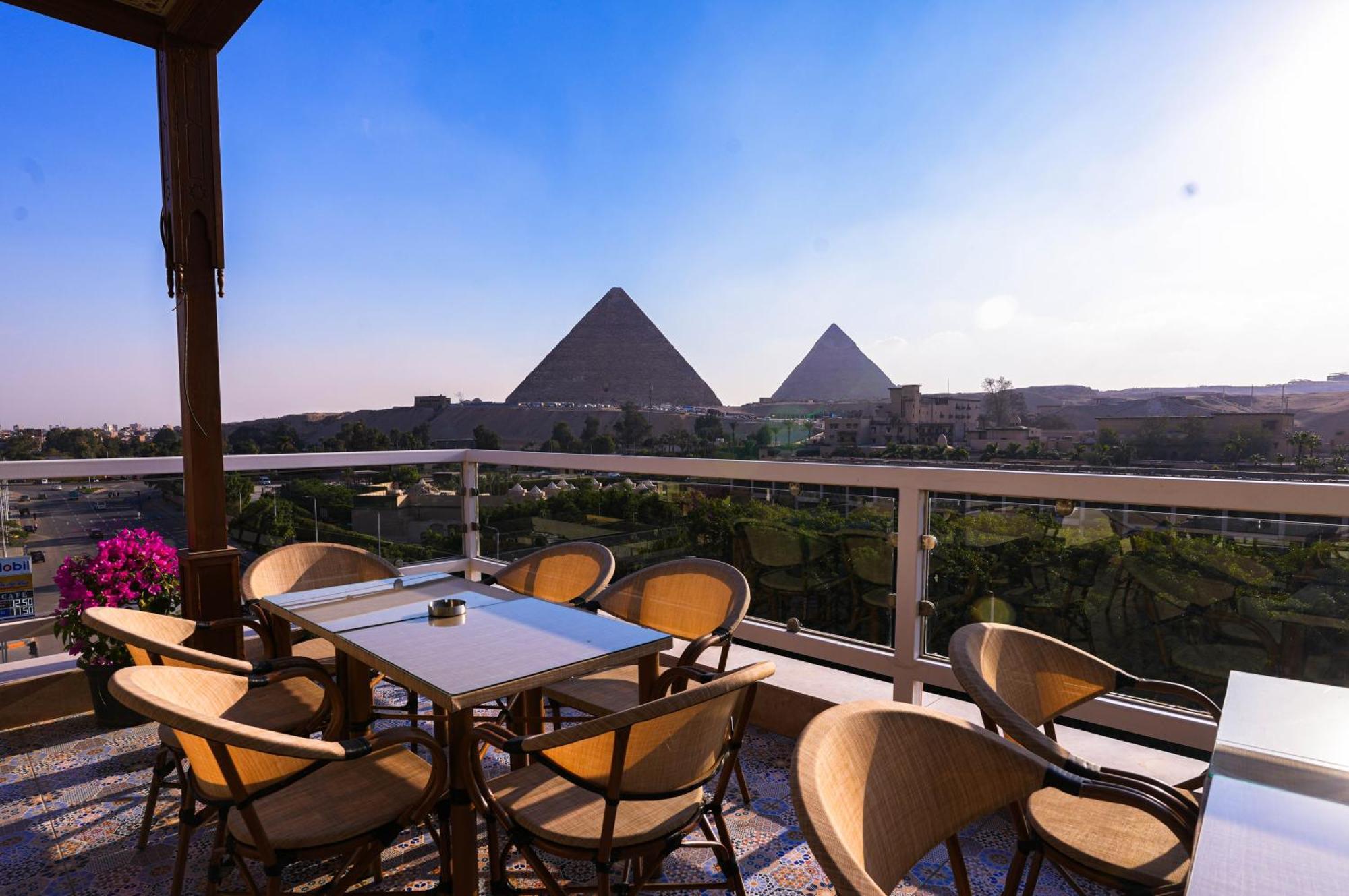 Doudou Pyramids View Hotel Kafrat al Jabal ภายนอก รูปภาพ