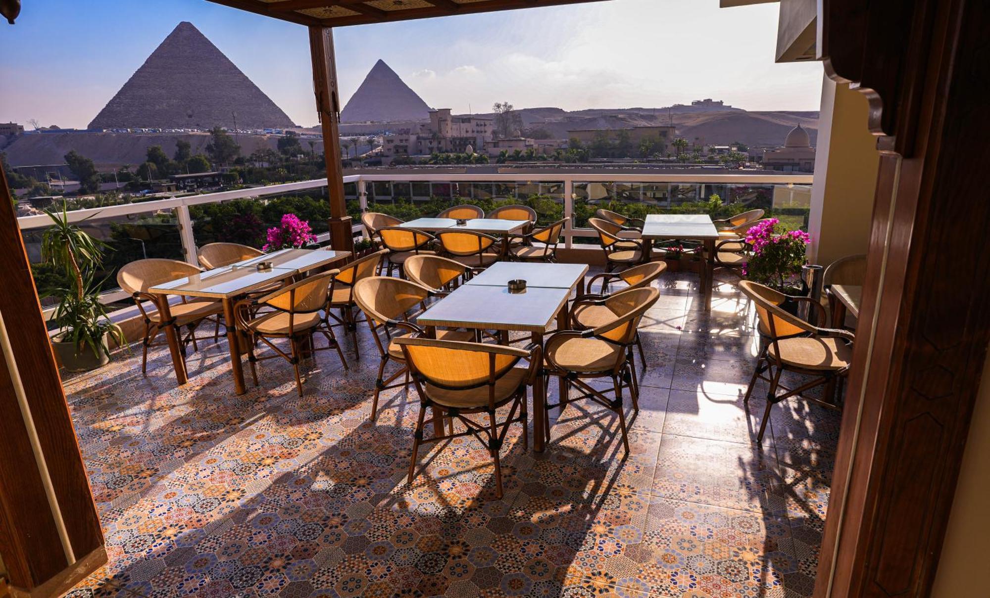 Doudou Pyramids View Hotel Kafrat al Jabal ภายนอก รูปภาพ