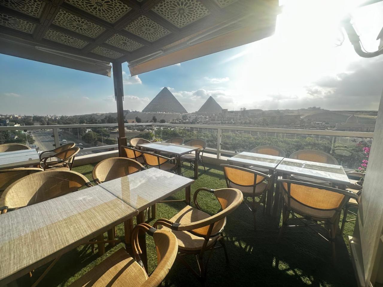 Doudou Pyramids View Hotel Kafrat al Jabal ภายนอก รูปภาพ