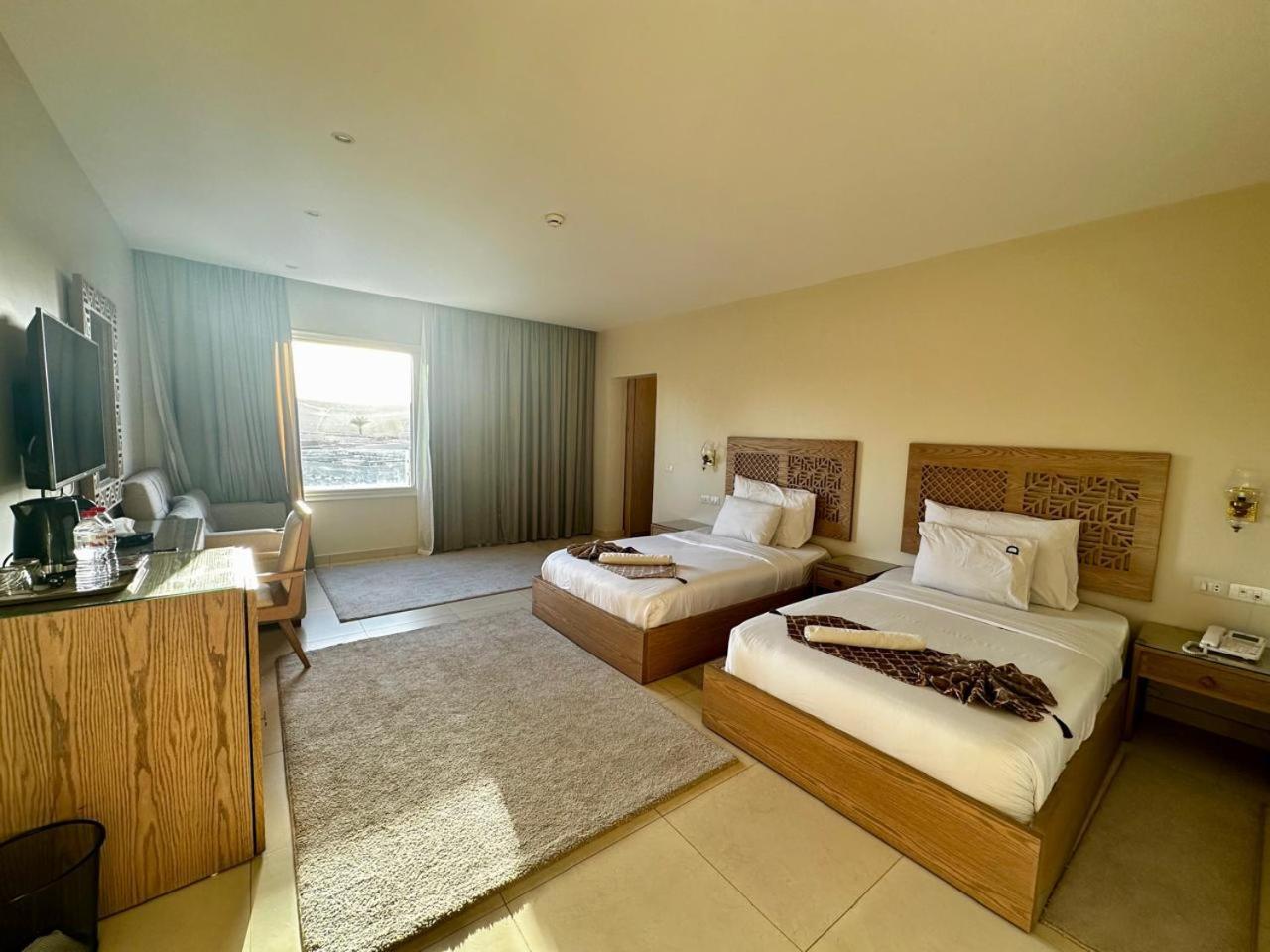 Doudou Pyramids View Hotel Kafrat al Jabal ภายนอก รูปภาพ