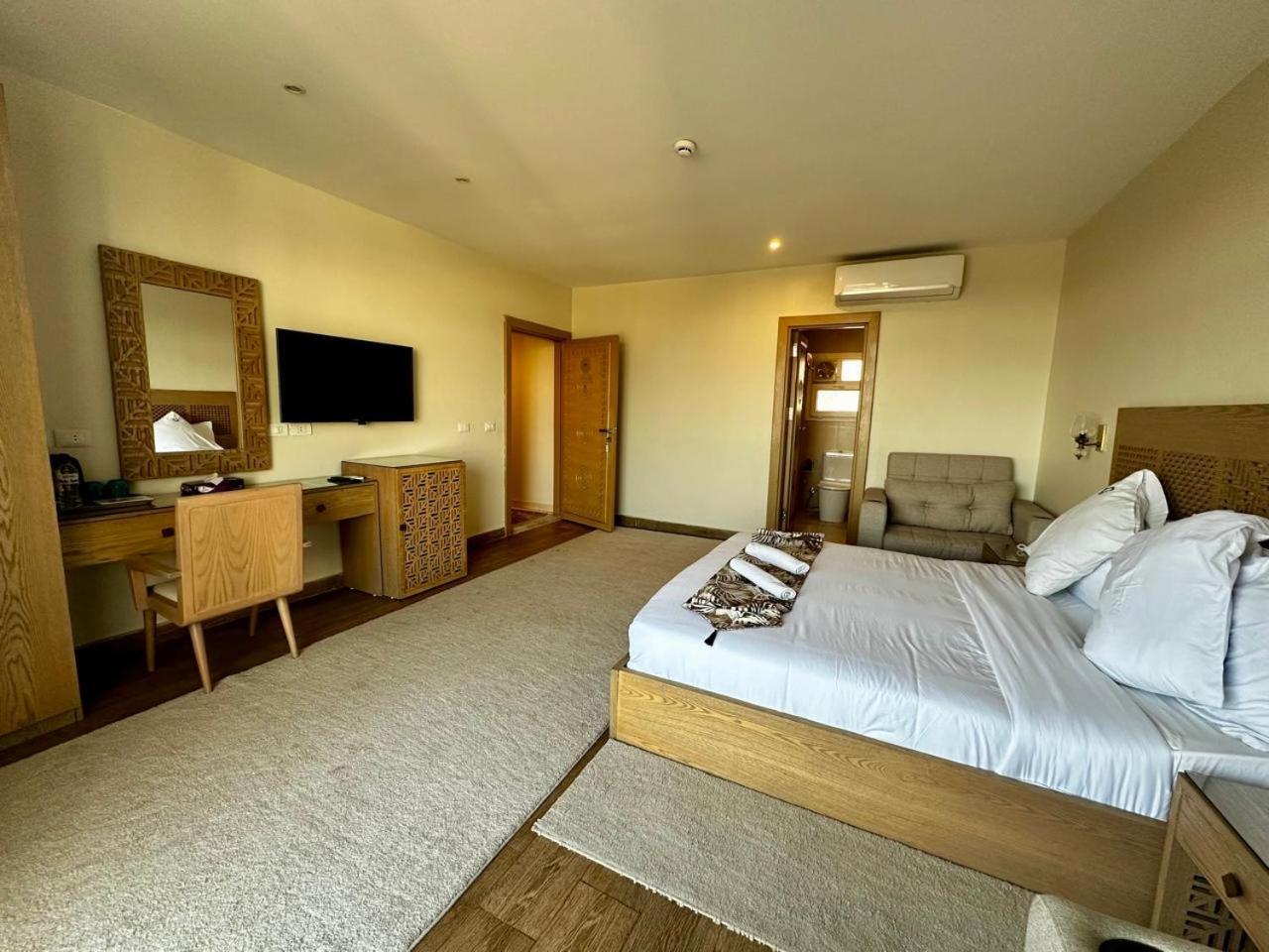 Doudou Pyramids View Hotel Kafrat al Jabal ภายนอก รูปภาพ