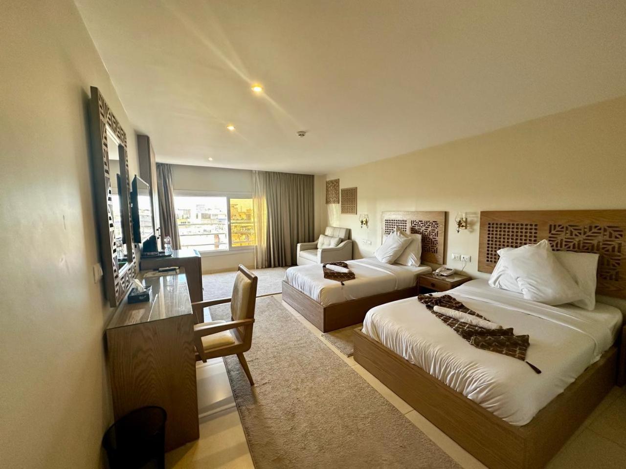 Doudou Pyramids View Hotel Kafrat al Jabal ภายนอก รูปภาพ