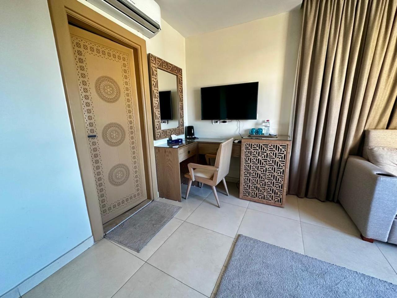 Doudou Pyramids View Hotel Kafrat al Jabal ภายนอก รูปภาพ