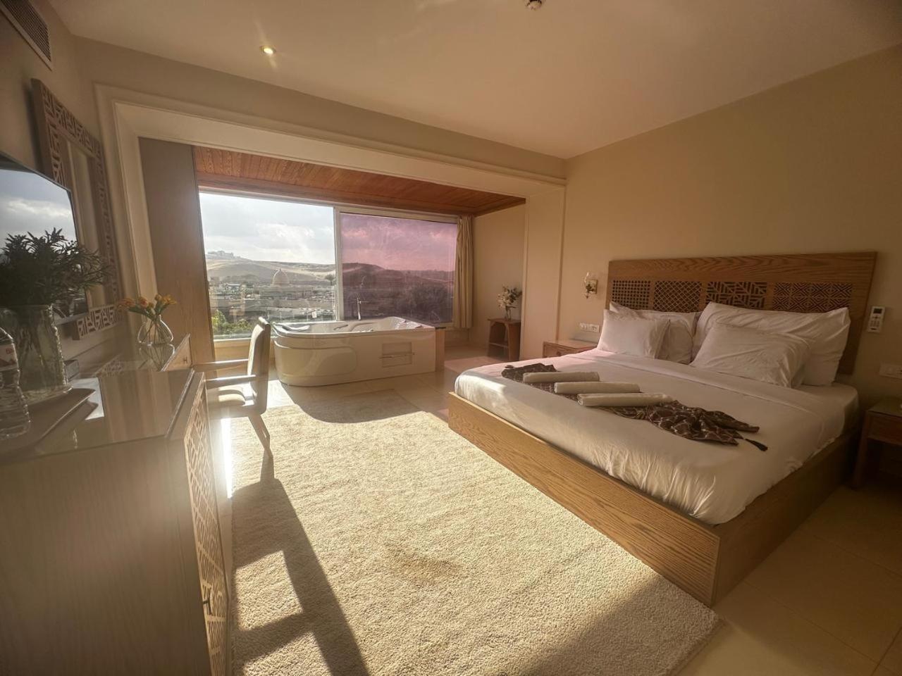 Doudou Pyramids View Hotel Kafrat al Jabal ภายนอก รูปภาพ