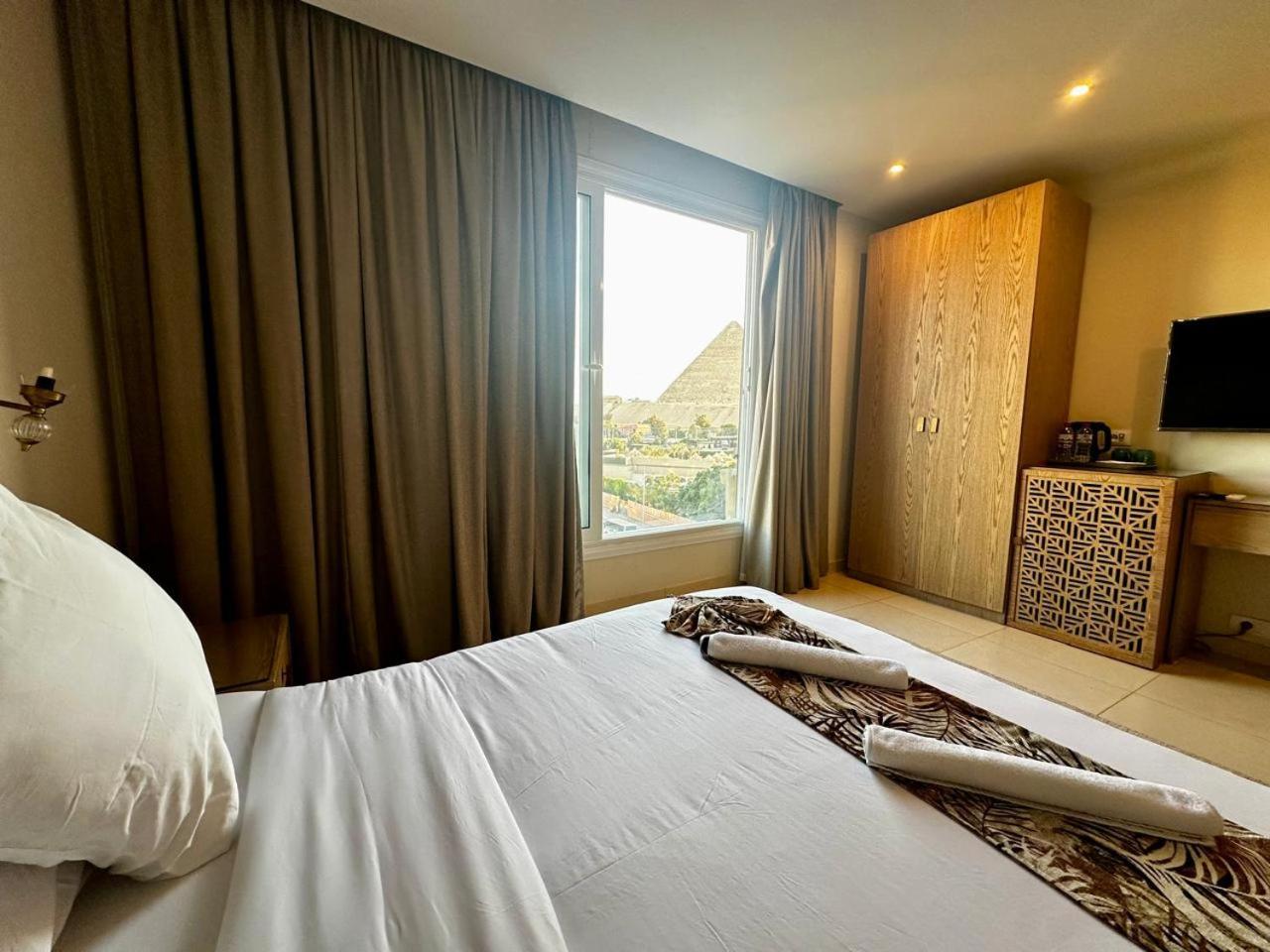 Doudou Pyramids View Hotel Kafrat al Jabal ภายนอก รูปภาพ